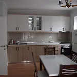 Orchidea Apartment *